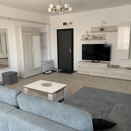 49Er Apartament Navodari Bagian luar foto