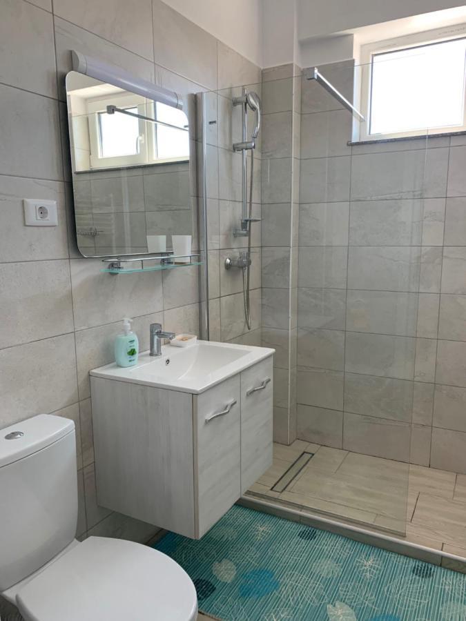 49Er Apartament Navodari Bagian luar foto