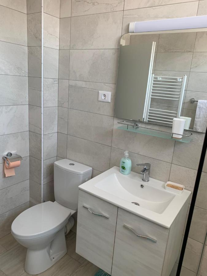 49Er Apartament Navodari Bagian luar foto