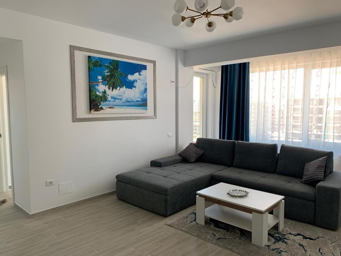 49Er Apartament Navodari Bagian luar foto